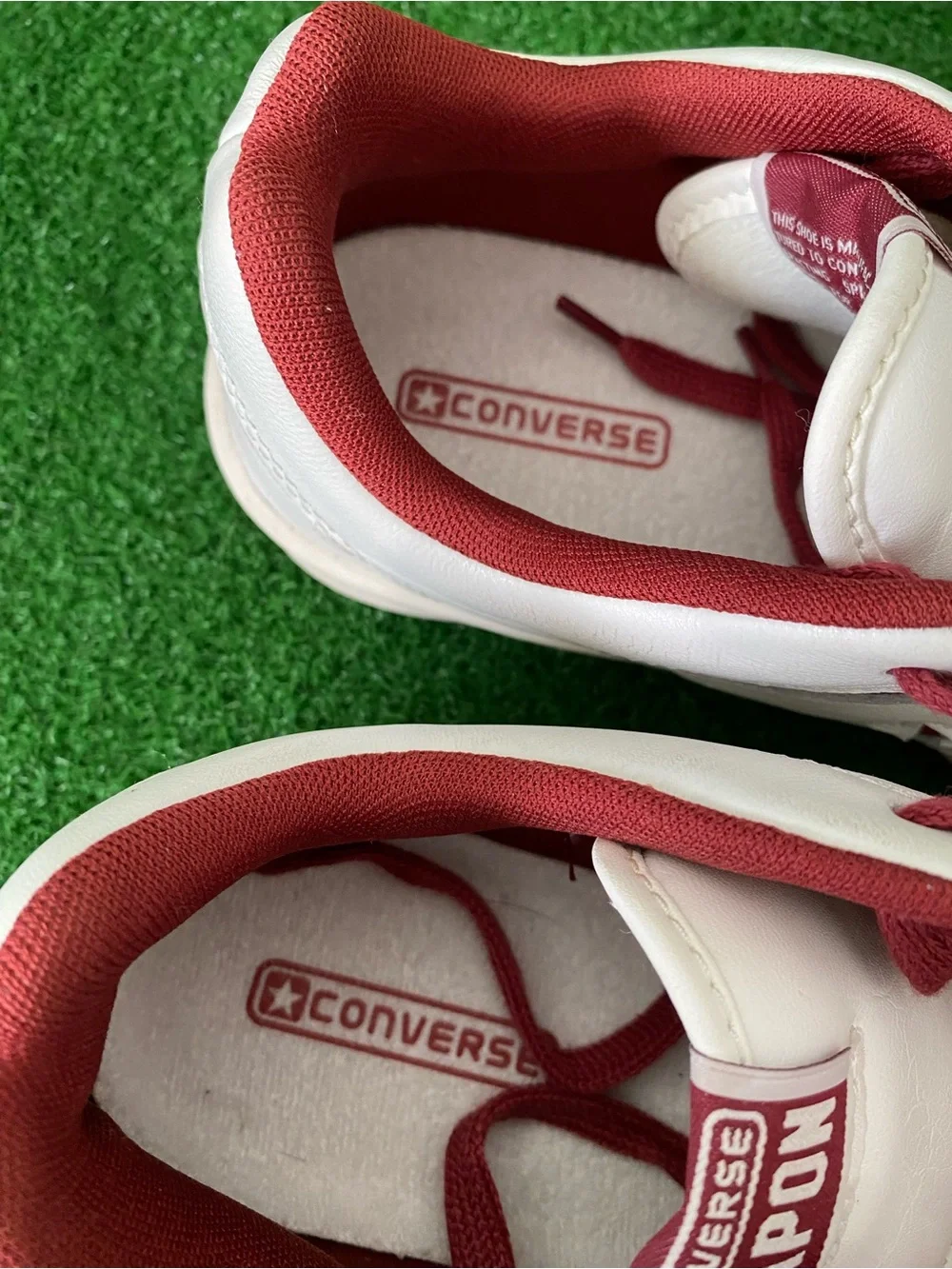 Converse Weapon Low Top Sneakers - White with Red Sz 9.5 Men’s  (Jul 026)